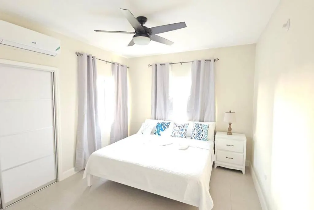 Ocean Blue Villa In Lucea
